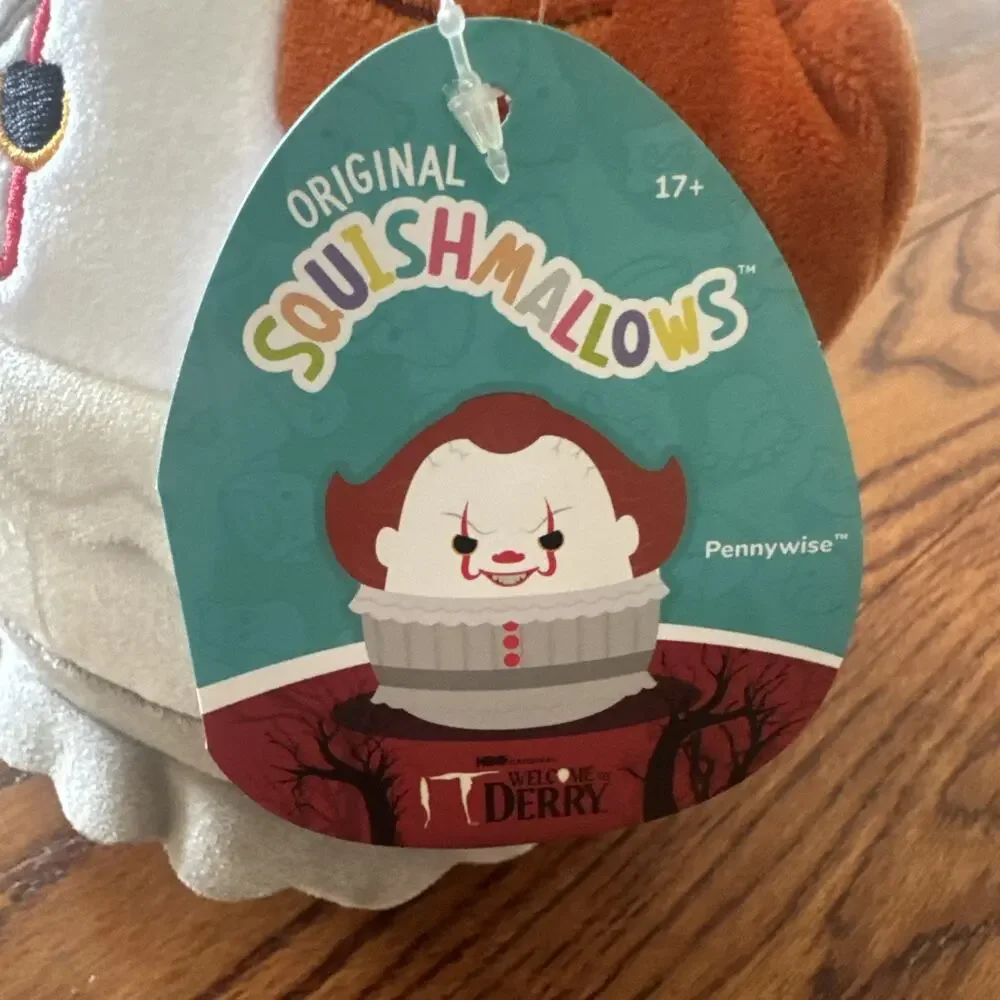 Squishmallows IT Pennywise Clown 8